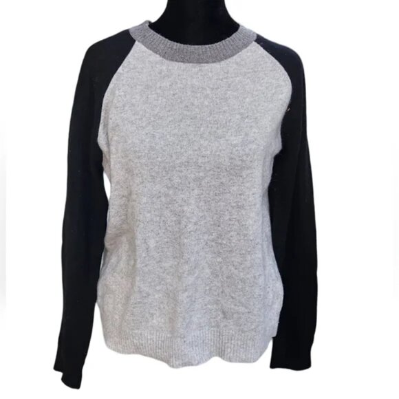 Minnie Rose Gray & Black Colorblock Sweater • Size M • Luxe Knit - Picture 4 of 5